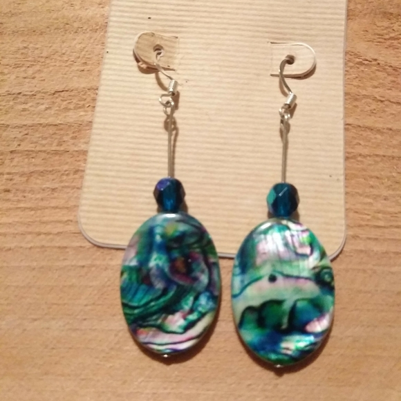 🦄Abalone Shell Earrings - Picture 2 of 4